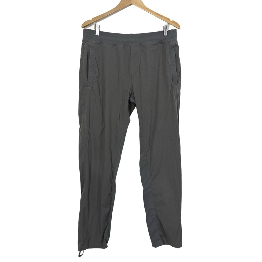 Lululemon Men’s Sweatpants Size Large Gray Athleisure Sporty Designer Stretch